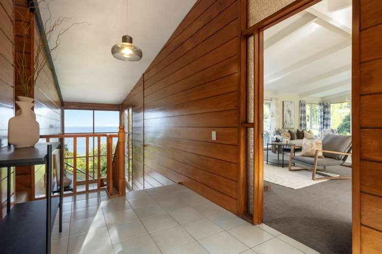 57 Arapito Road Titirangi_10