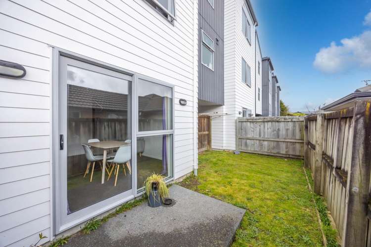 2/47 Cameron Road Hamilton East_5