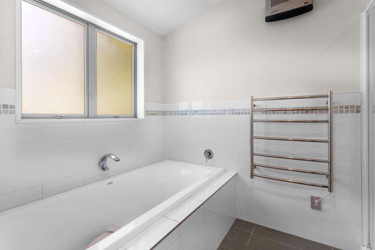 7 John Leith Place Leithfield_23