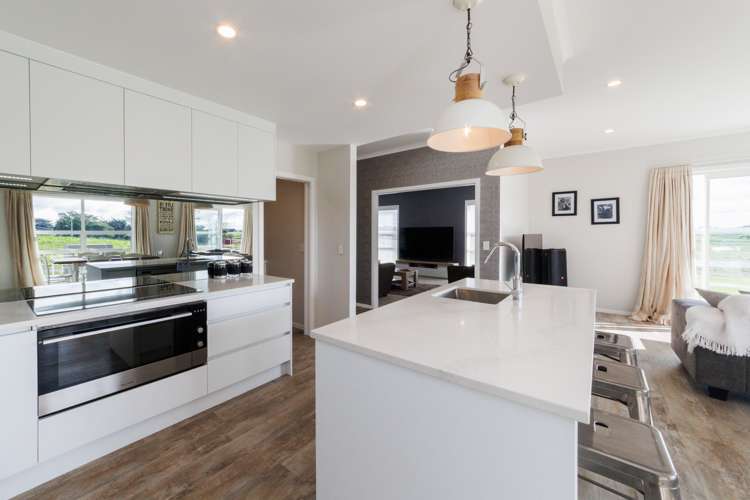 101 Clevely Line Bunnythorpe_10