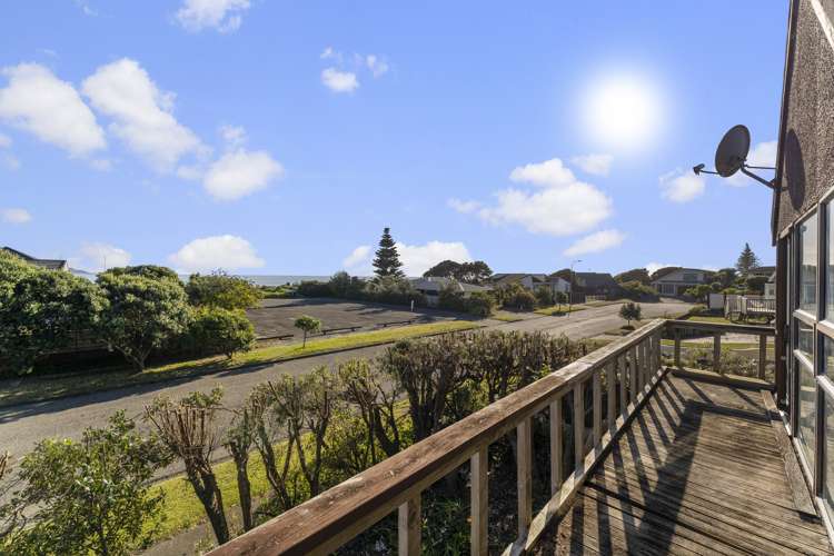 3 Ara Kuaka Waikanae Beach_1