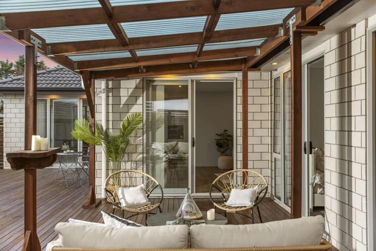 59 Benmore Crescent Pyes Pa_24