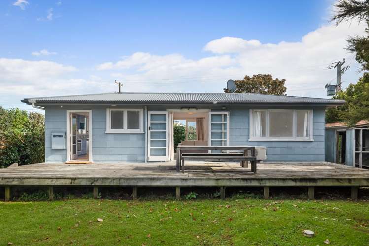 36 Seaview Ave Te Puru_16