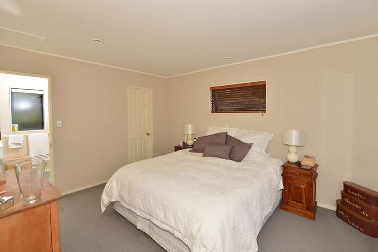 7 Howards Way Kamo_12