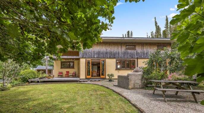 968 Kaipara Flats Road in Kaipara Flats