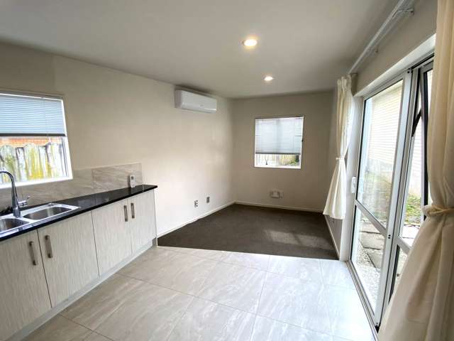 10A Hawkley Close Flat Bush_1