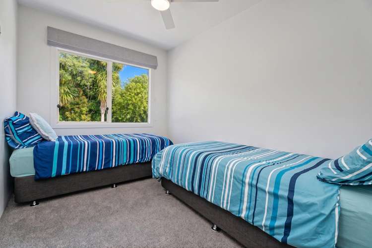 11 Martin Place Cooks Beach_13