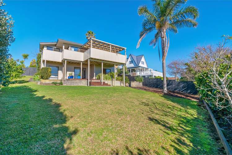 24 Halldene Terrace Red Beach_24