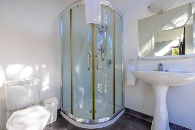 223 Ocean View Road Oneroa_19
