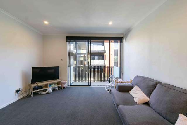 14/182 London Street Hamilton Central_2