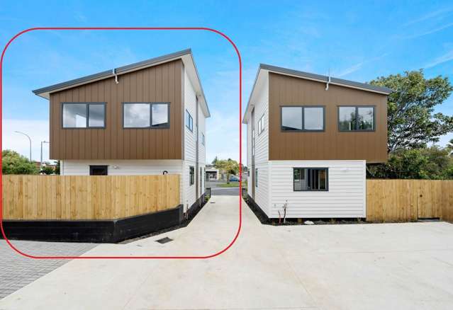 2/114 Cascades Road Pakuranga Heights_3