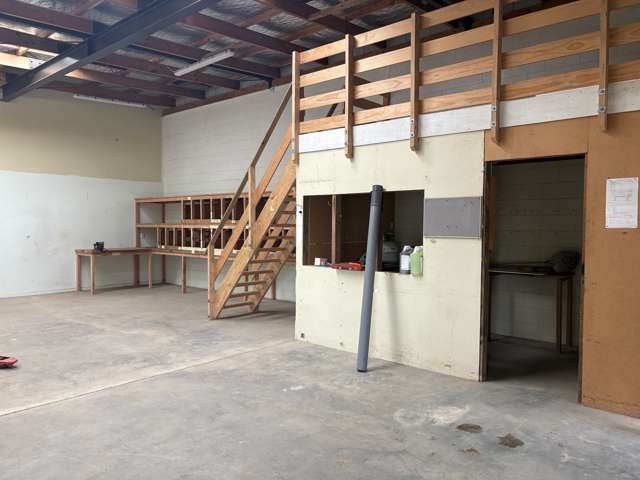 A and B/118 Wattle Place Whangamatā_3