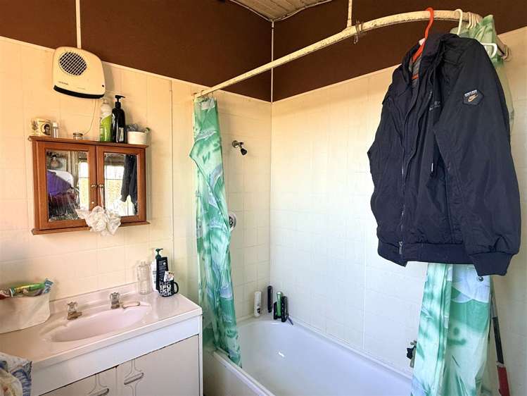 18 Fox Street Cobden_13