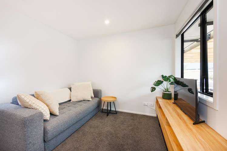 196 Pacific Drive Fitzherbert_15