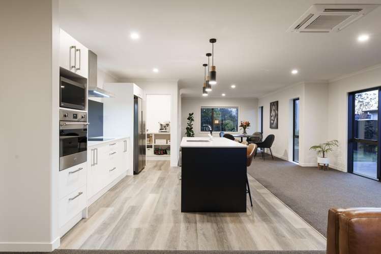 27 Cemetery Road East Taieri_6