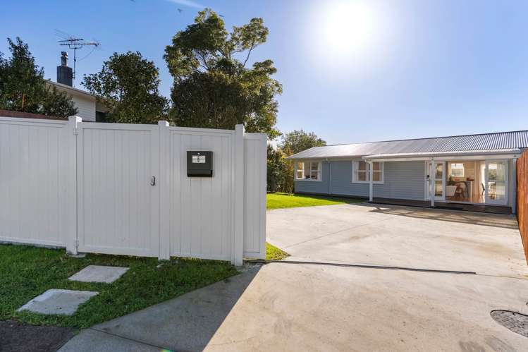 8 Surat Place Glen Eden_28