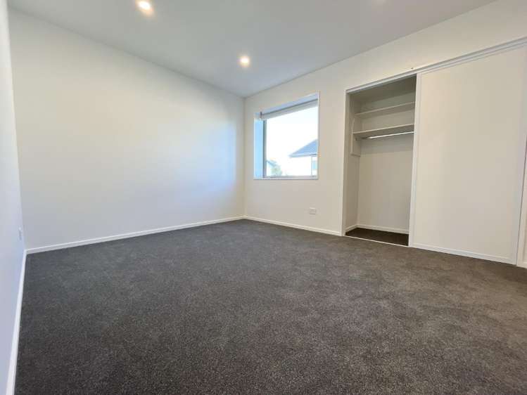 2/111 Neville Street 10222_7