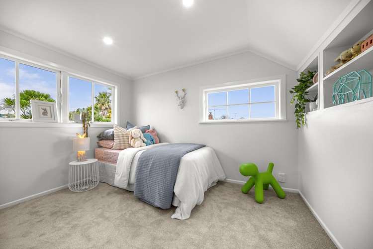 82 The Drive Epsom_11
