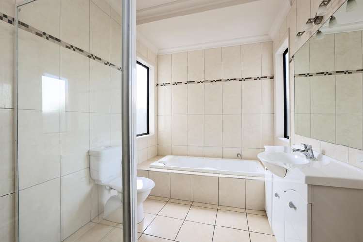 80 Merlot Drive Greenmeadows_11