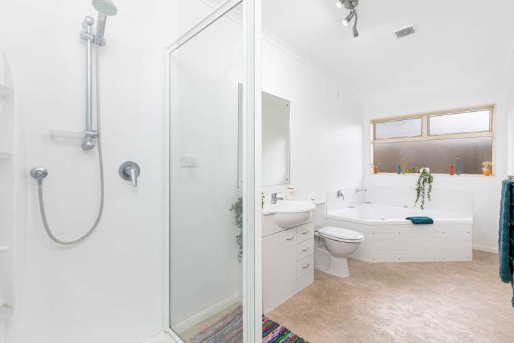 26a Forest Glen Orewa_12