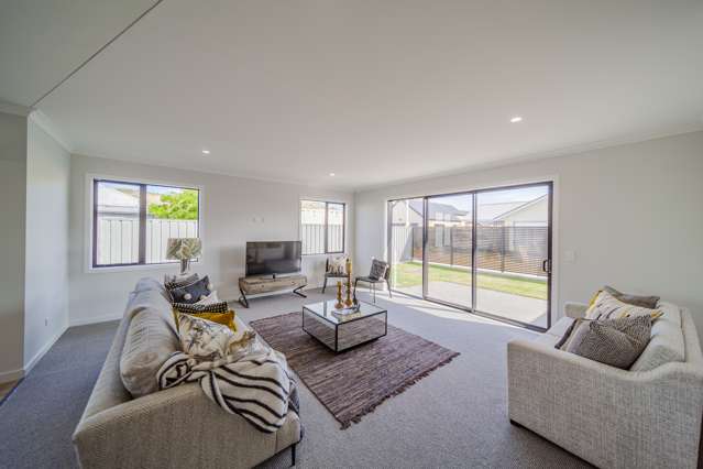 12 West Place Greenmeadows_2