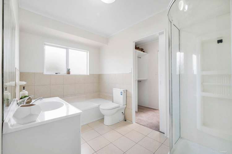 1/11 Delamare Court Sunnynook_11