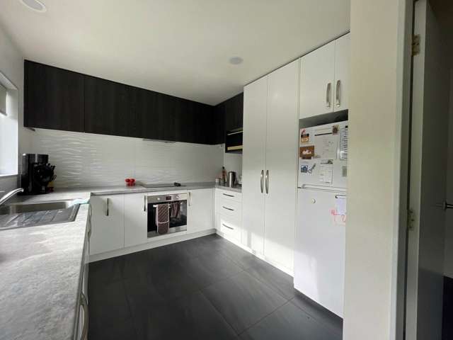 6 Crisp Drive Papamoa Beach_1