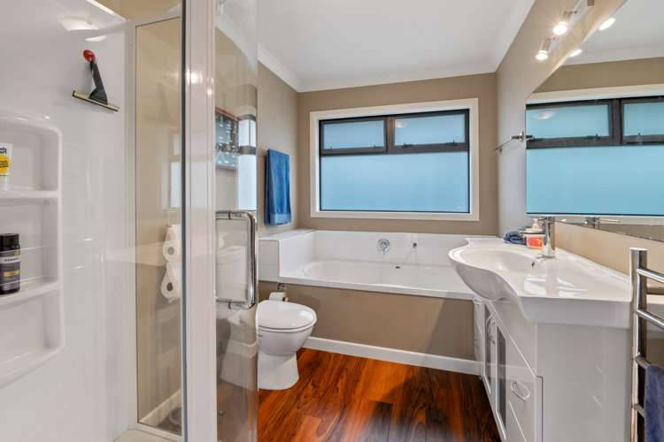 101 Lakes Boulevard Pyes Pa_10