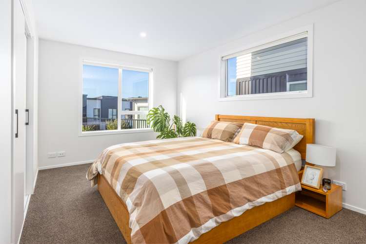 32 Hokioi Drive Porirua_16