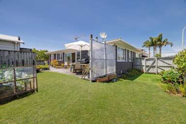 834 Papamoa Beach Road & 6 McCallum Place_1