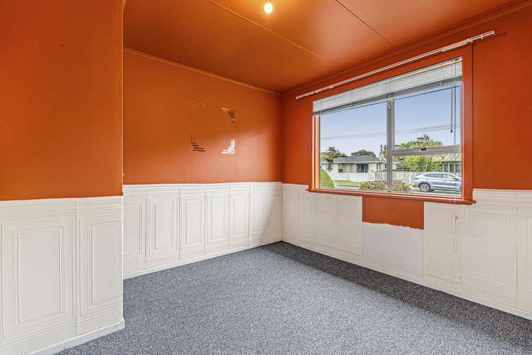 82 Strange Street Waitara_13