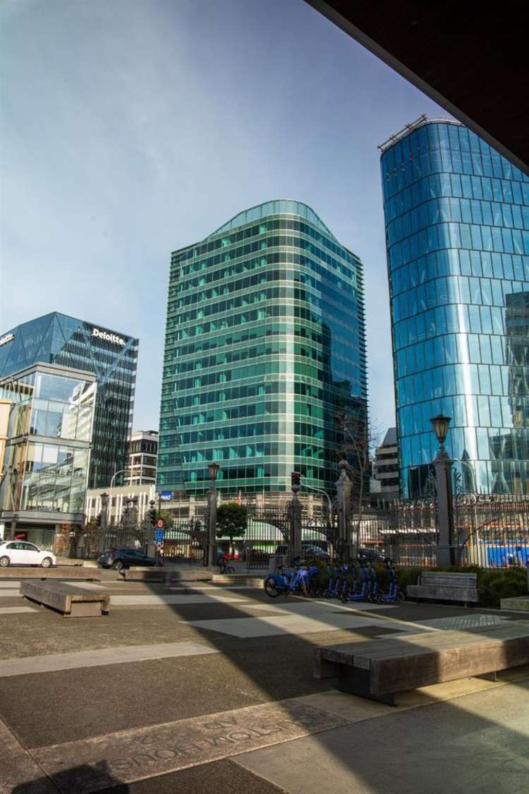 10 Customhouse Quay_0