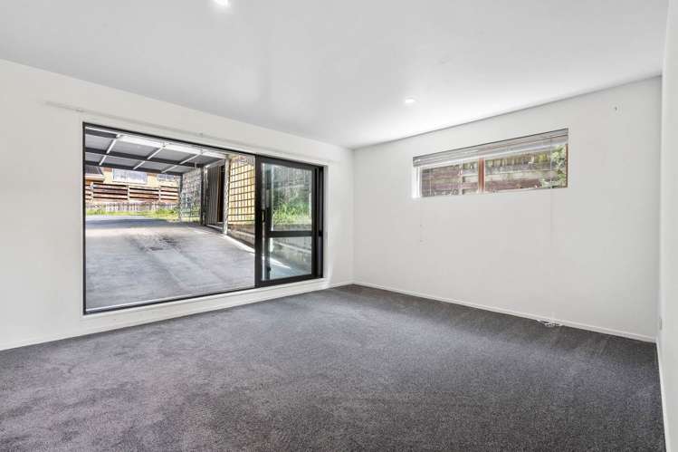 38 Makora Road Massey_11