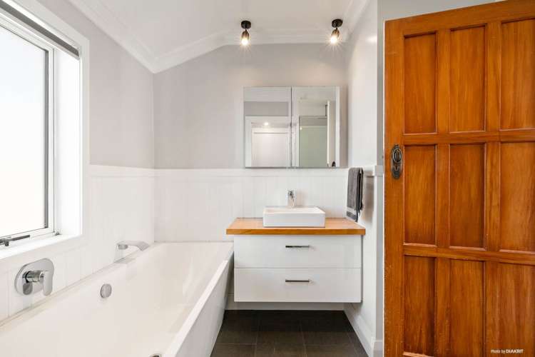 381 Upper Queen Street Pukekohe_10