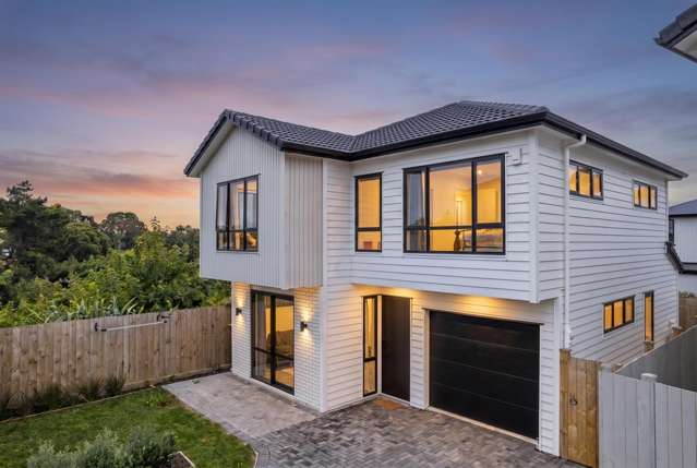 Boutique Living - 3 Bedrooms | 2 Living Areas