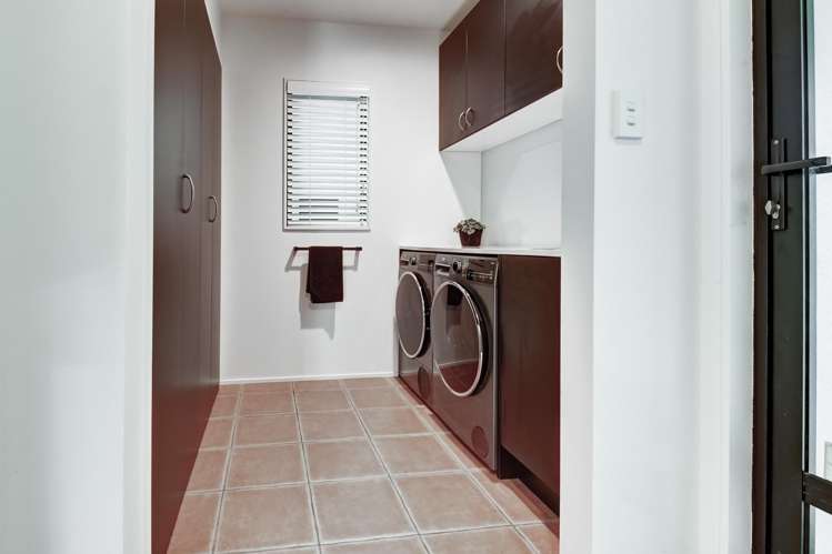 19 Western Line Westmere_20