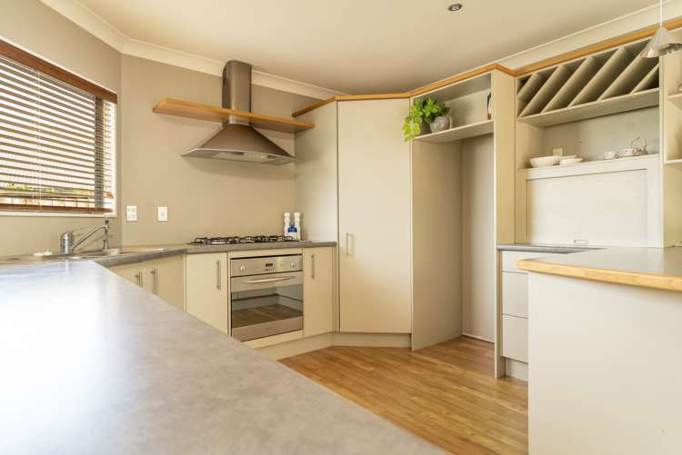 12a Chippenham Grove Churton Park_8