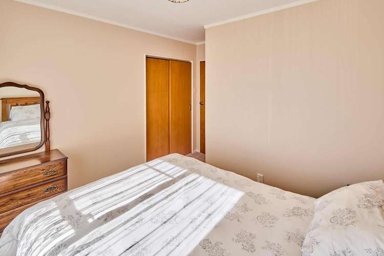 84 Cunliffe Street Churton Park_10