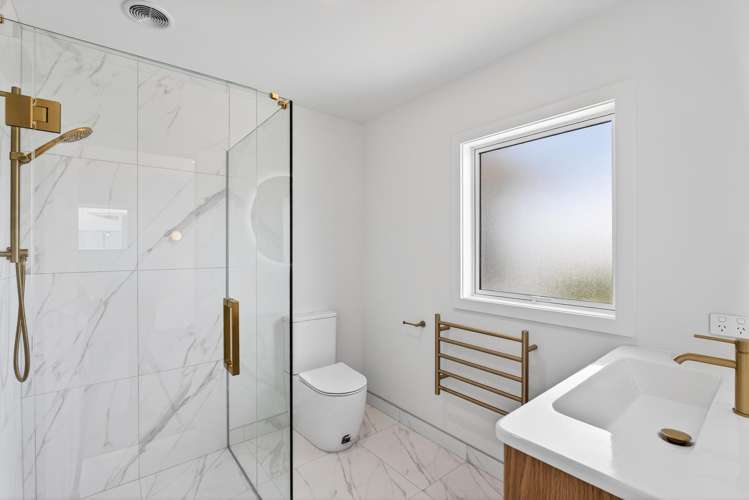 2 Mohaka Street Poraiti_22