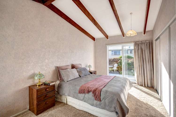 8 Estuary Crescent Fairfield_16