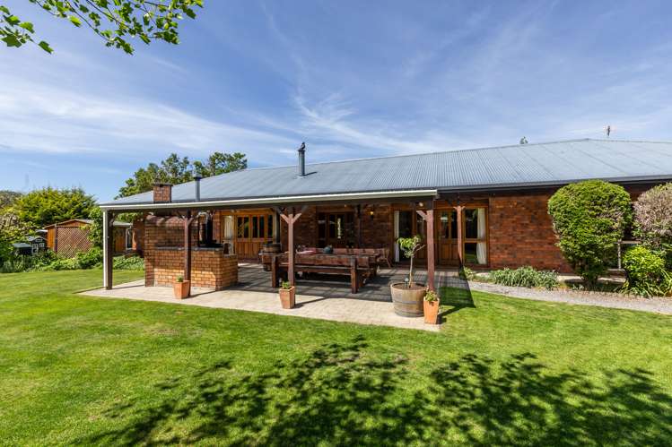 12 Taranaki Drive Woodend_13