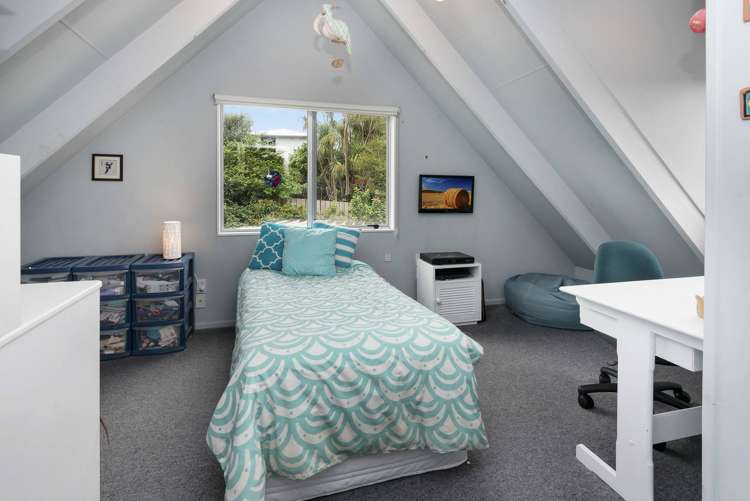 76a Beach Road Mellons Bay_12