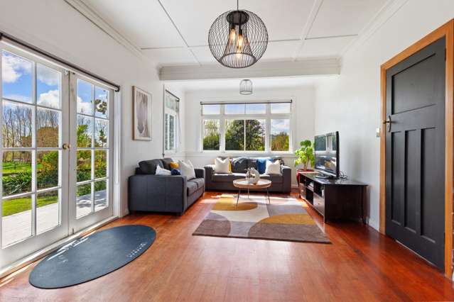 Charming Lifestyle Home on 2.5 Acres