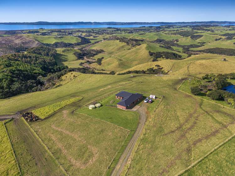 156 Te Kanae Road, South Head Helensville_43