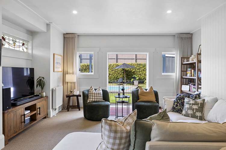 8 Dorset Avenue Westown_2