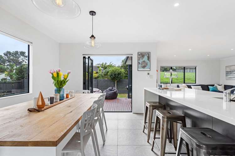 8 Toomer Place Beachlands_2