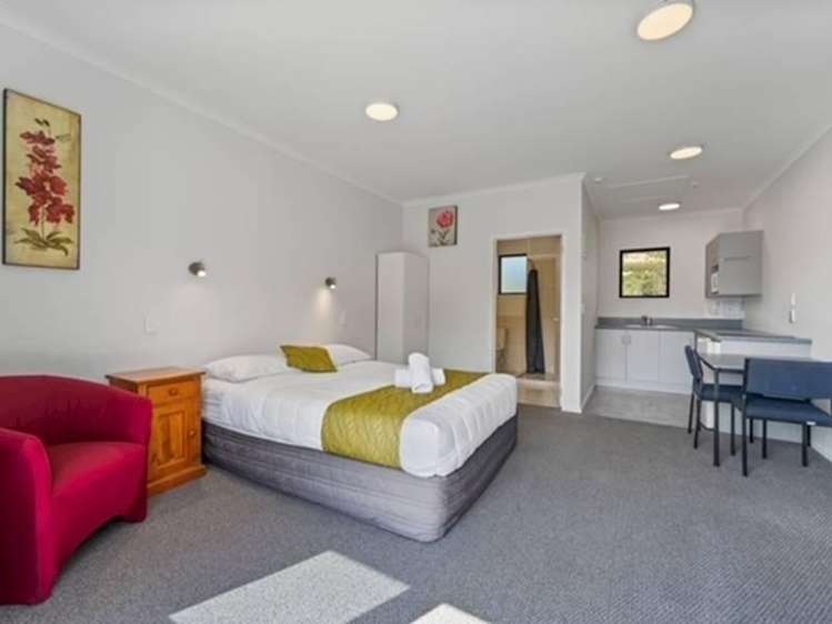 1594 Queen Charlotte Drive Linkwater_5