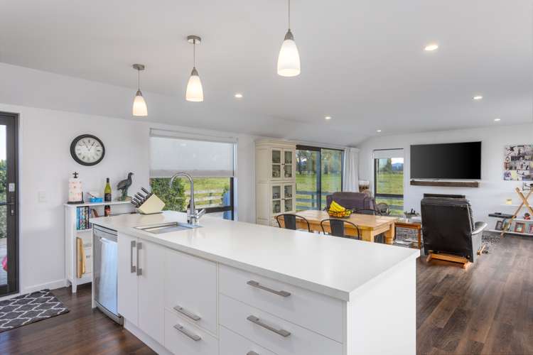 64 Mountvista Road Fernside_24