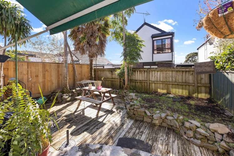 8/5 Koromiko Street New Lynn_8