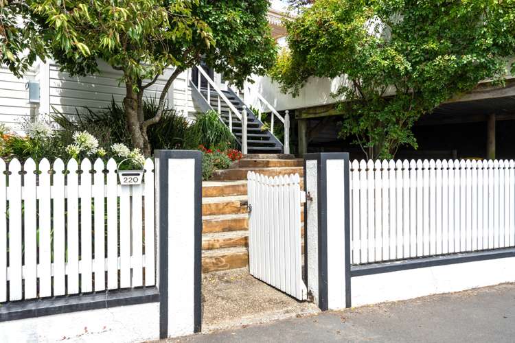 220 North Road North East Valley_28